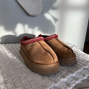 UGG Tazz Platform Slipper - Chestnut - 7.5